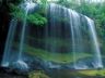 Foto cascata di montagna