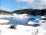 Lago montano in inverno